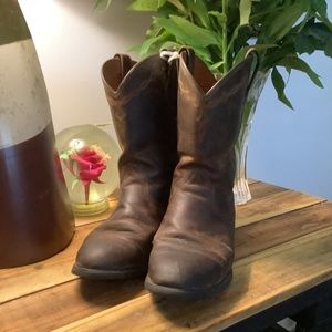 Ariat brown western boots 8.5 EE (wide)